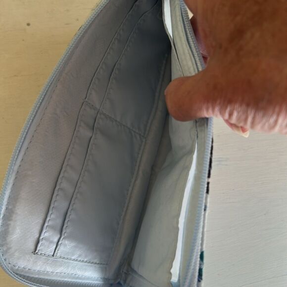 Vera Bradley RFID Tech Wristlet - Picture 4 of 8